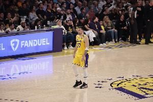 湖记：东契奇已摆脱交易后的心理冲击 通过控制饮食&训练准备复仇