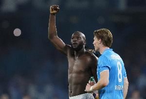 卢卡库：德布劳内是个纯粹简单的人 我们13岁相识 他加盟令我欣喜