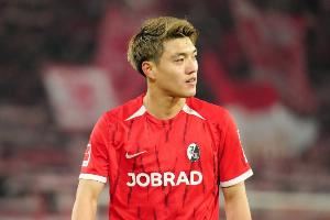 记者：法兰克福与堂安律谈妥协议，弗赖堡要价至少2000万欧+奖金