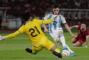 身价2000万欧！德媒：多特有意布莱顿20岁阿根廷前腰布纳诺特