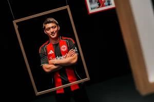 堂安律：长谷部诚是自己向往的球员 加盟前格策曾多次发出邀请