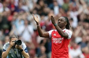 埃泽：13岁被解约时我就祈祷能回归 我清楚枪手10号球衣的意义